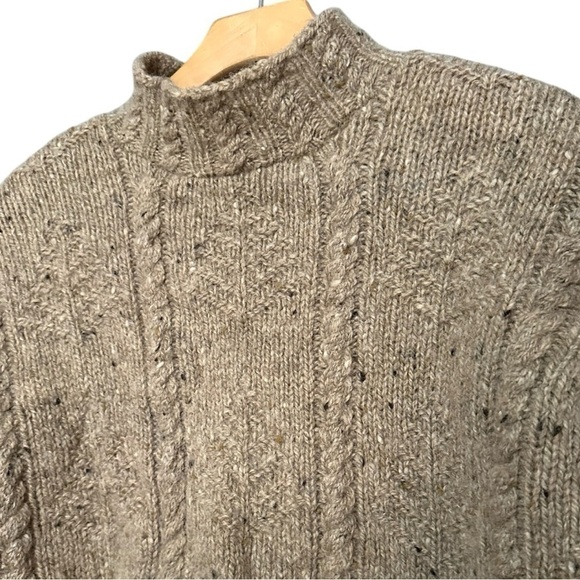 The Limited Vintage Women’s M Oatmeal Tan Marled Wool Hand Knit Cropped Sweater - Picture 2 of 6